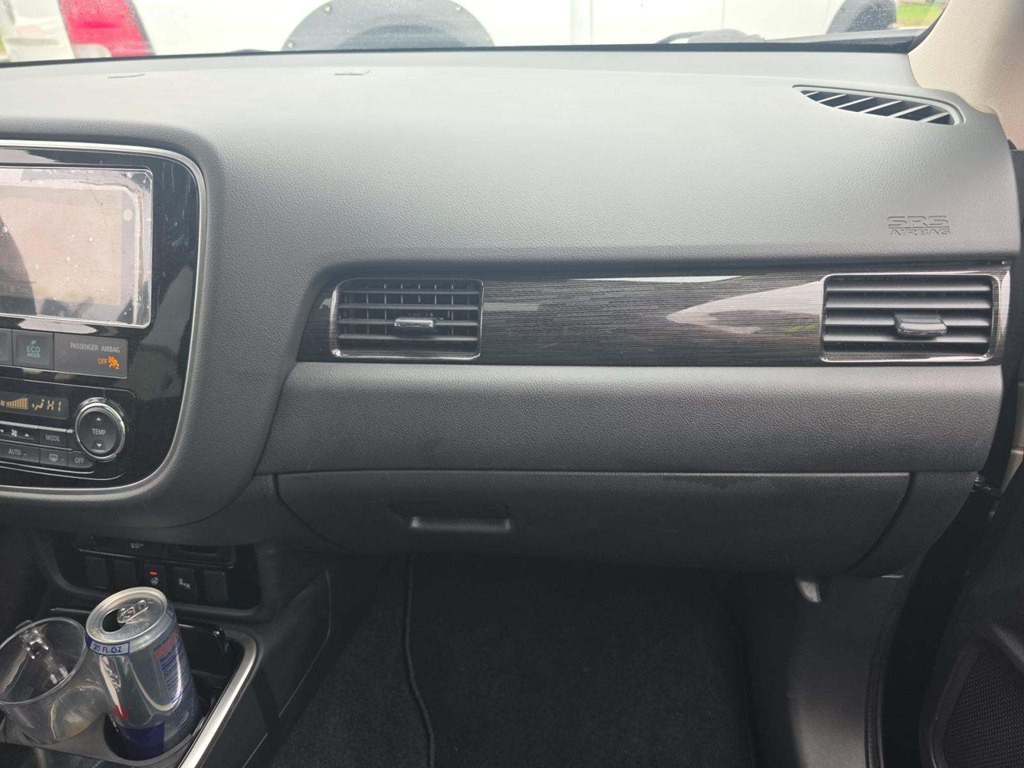 2018 Mitsubishi Outlander Image 11