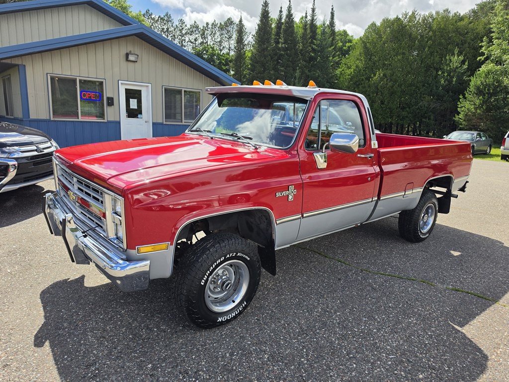 1986 Chevrolet C/K 10 Image 2