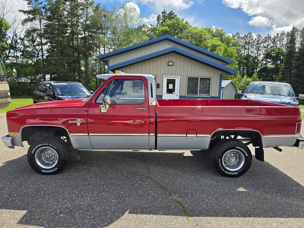 1986 Chevrolet C/K 10 Image 3