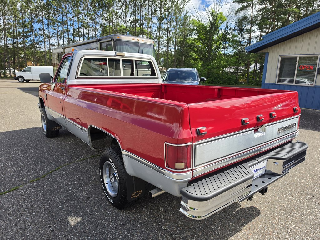 1986 Chevrolet C/K 10 Image 4