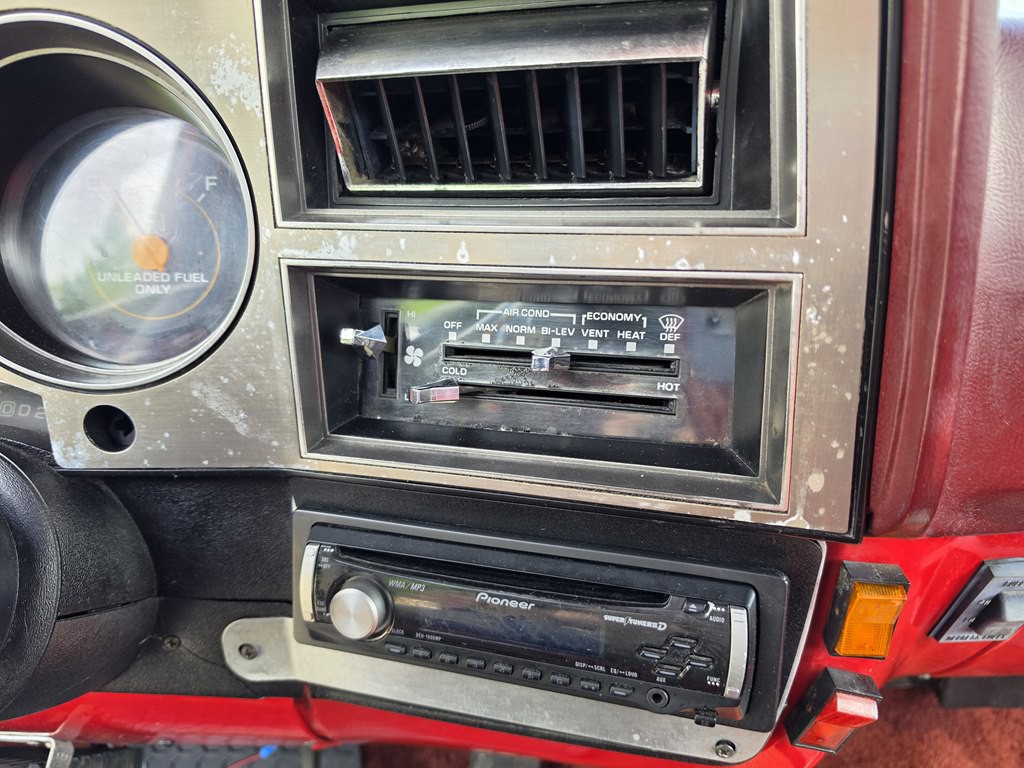 1986 Chevrolet C/K 10 Image 16