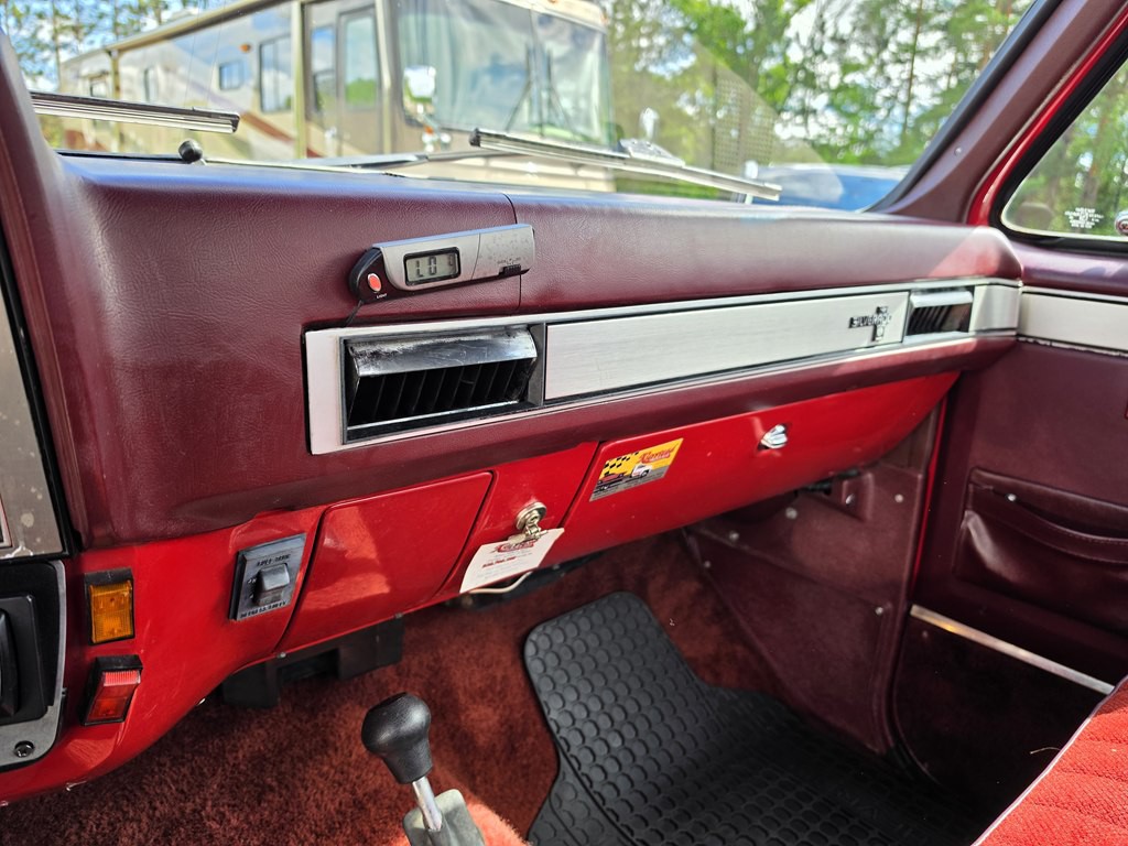1986 Chevrolet C/K 10 Image 17