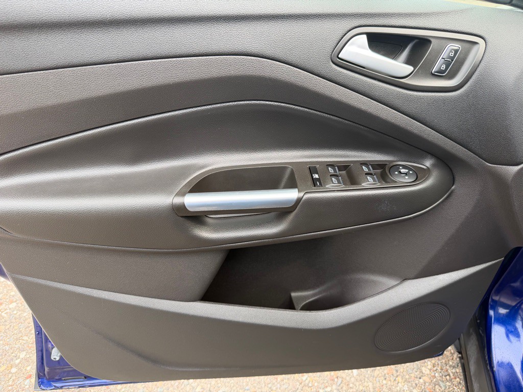 2016 Ford Escape Image 9