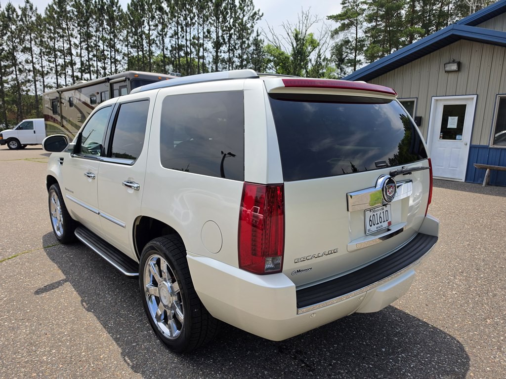 2007 Cadillac Escalade Image 3