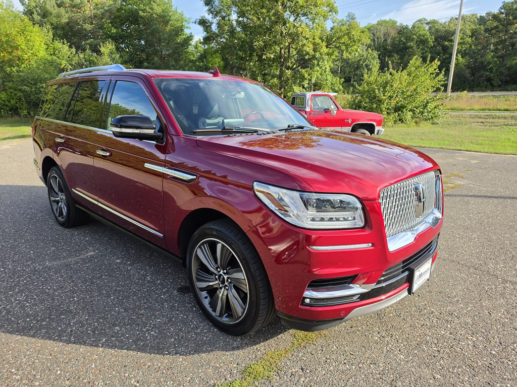 2019 Lincoln Navigator Image 8