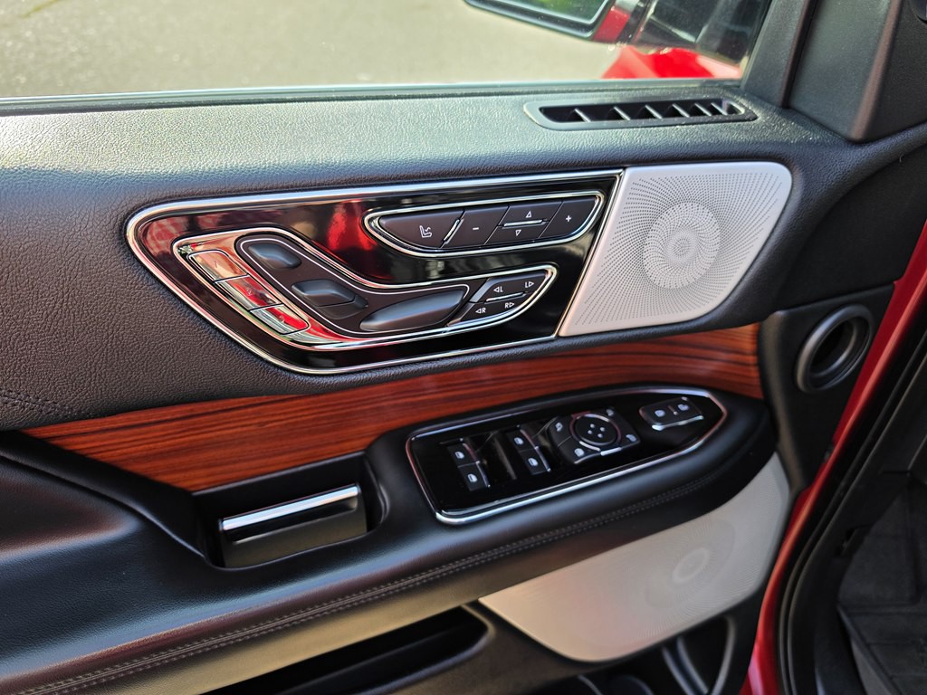 2019 Lincoln Navigator Image 11