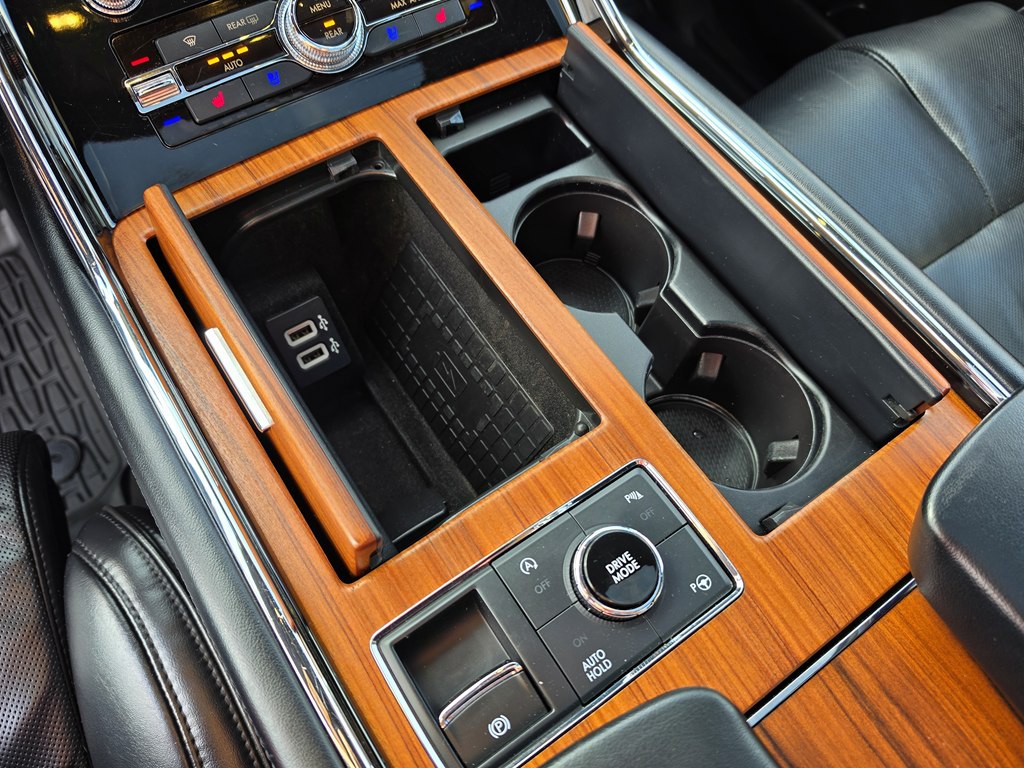 2019 Lincoln Navigator Image 17