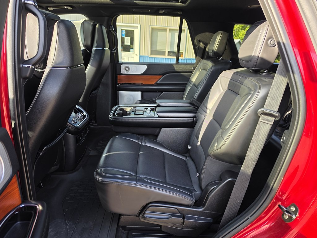 2019 Lincoln Navigator Image 20