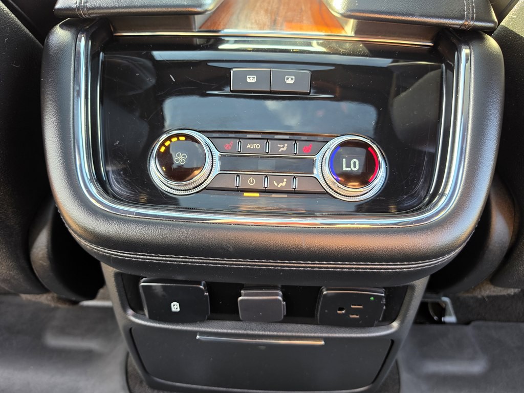 2019 Lincoln Navigator Image 27