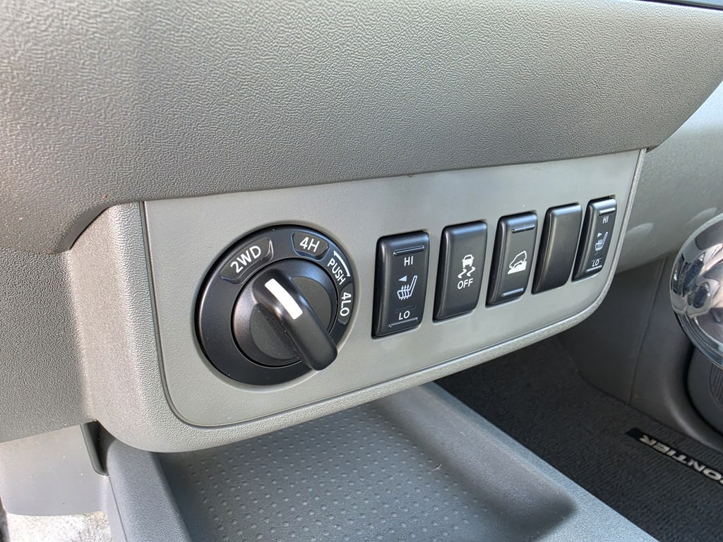 2012 Nissan Frontier Image 16