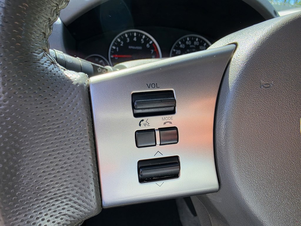 2012 Nissan Frontier Image 17