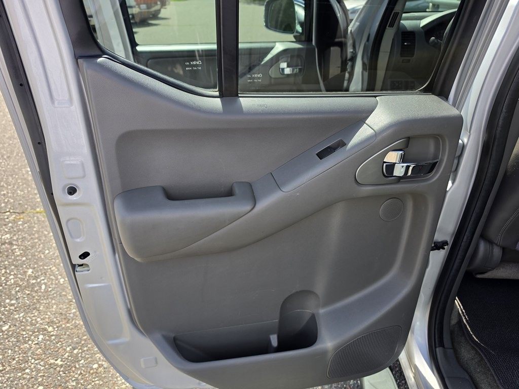 2012 Nissan Frontier Image 19