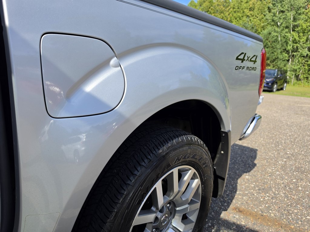 2012 Nissan Frontier Image 31