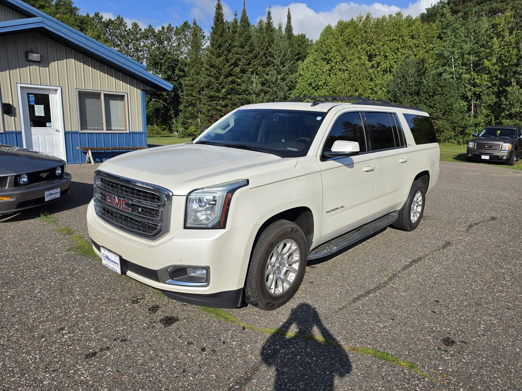 2015 GMC Yukon Image 1
