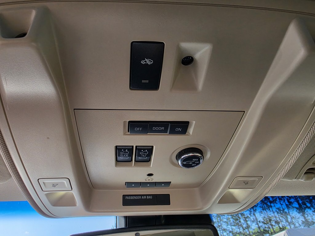 2015 GMC Yukon Image 18