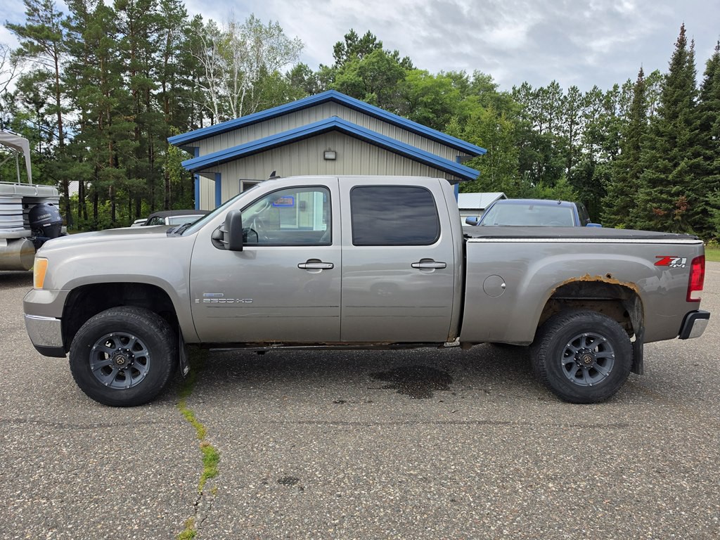2007 GMC Sierra Image 3