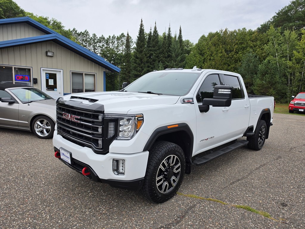 2020 GMC Sierra Image 2