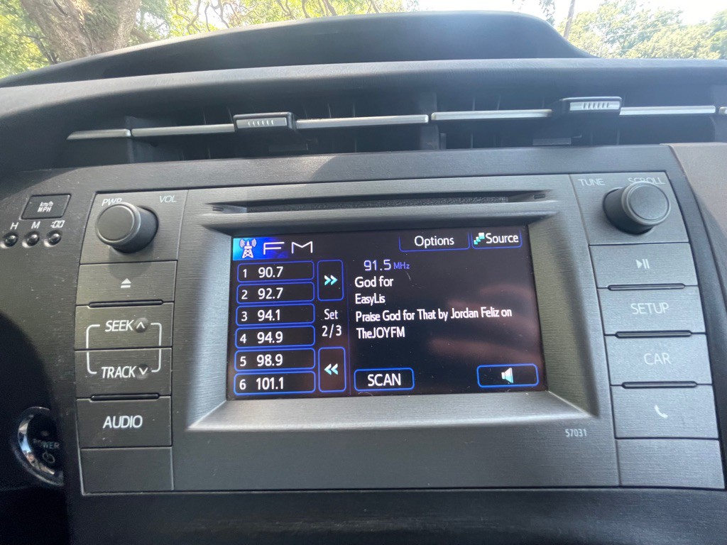 2010 Toyota Prius Image 12