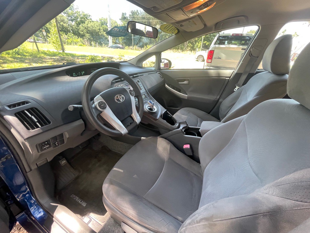 2010 Toyota Prius Image 16