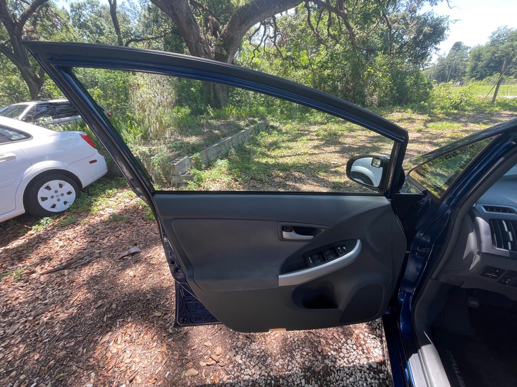2010 Toyota Prius Image 25