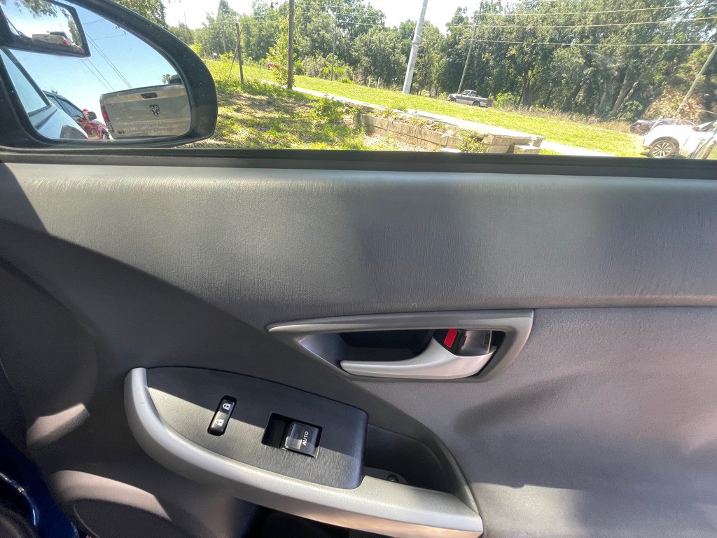 2010 Toyota Prius Image 32
