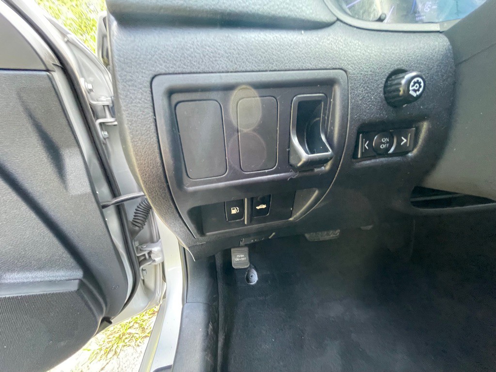 2011 Lexus IS Image 15