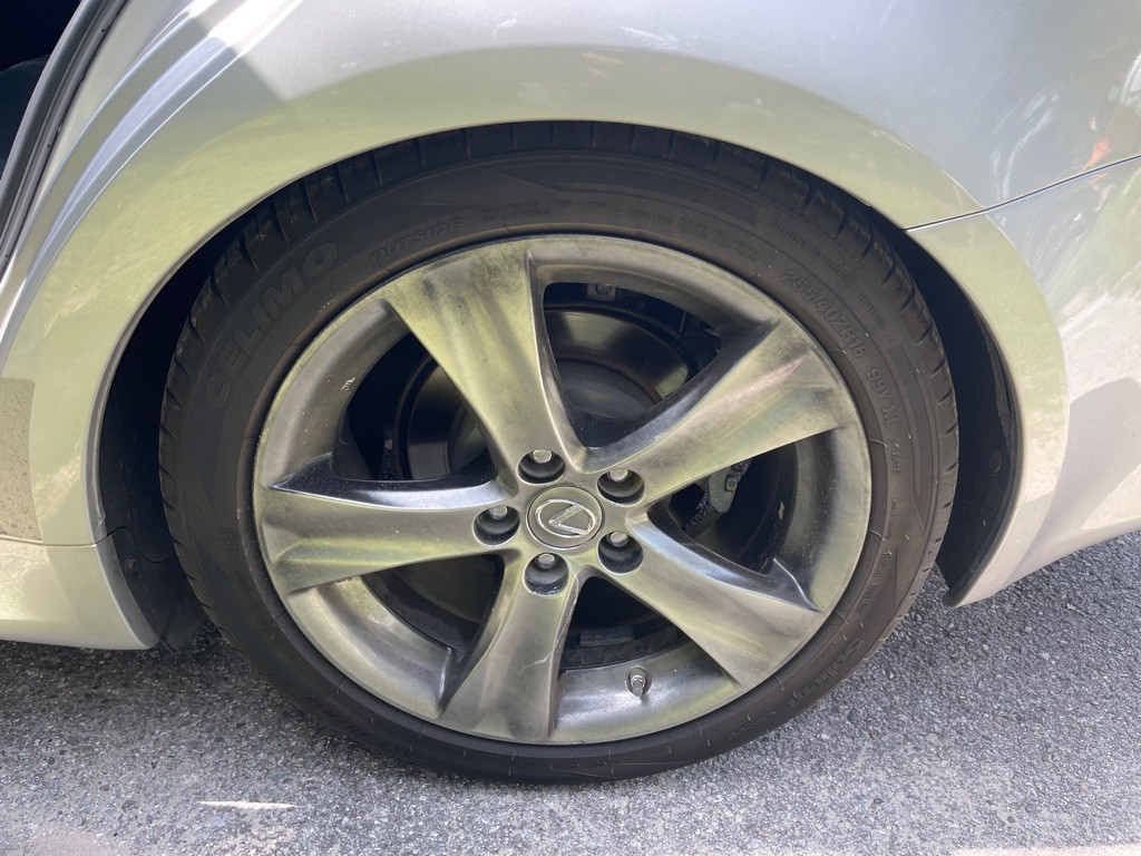 2011 Lexus IS Image 35