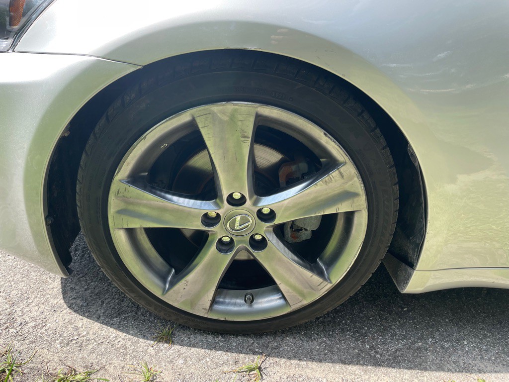 2011 Lexus IS Image 36