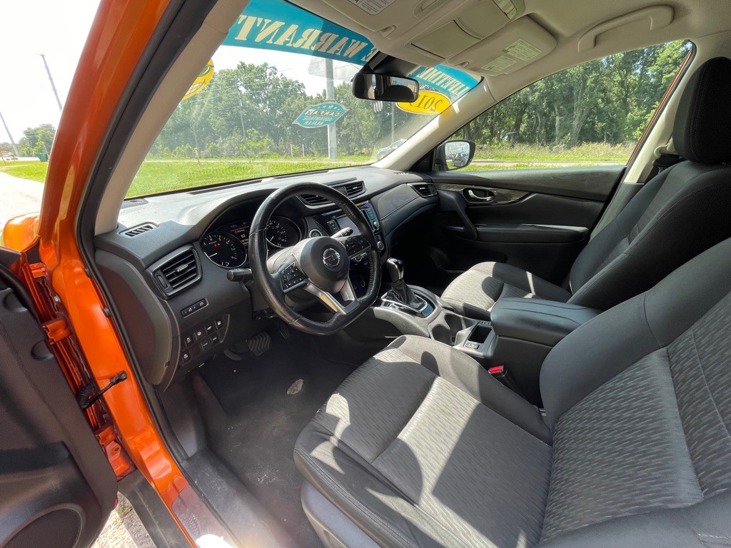 2019 Nissan Rogue Image 13