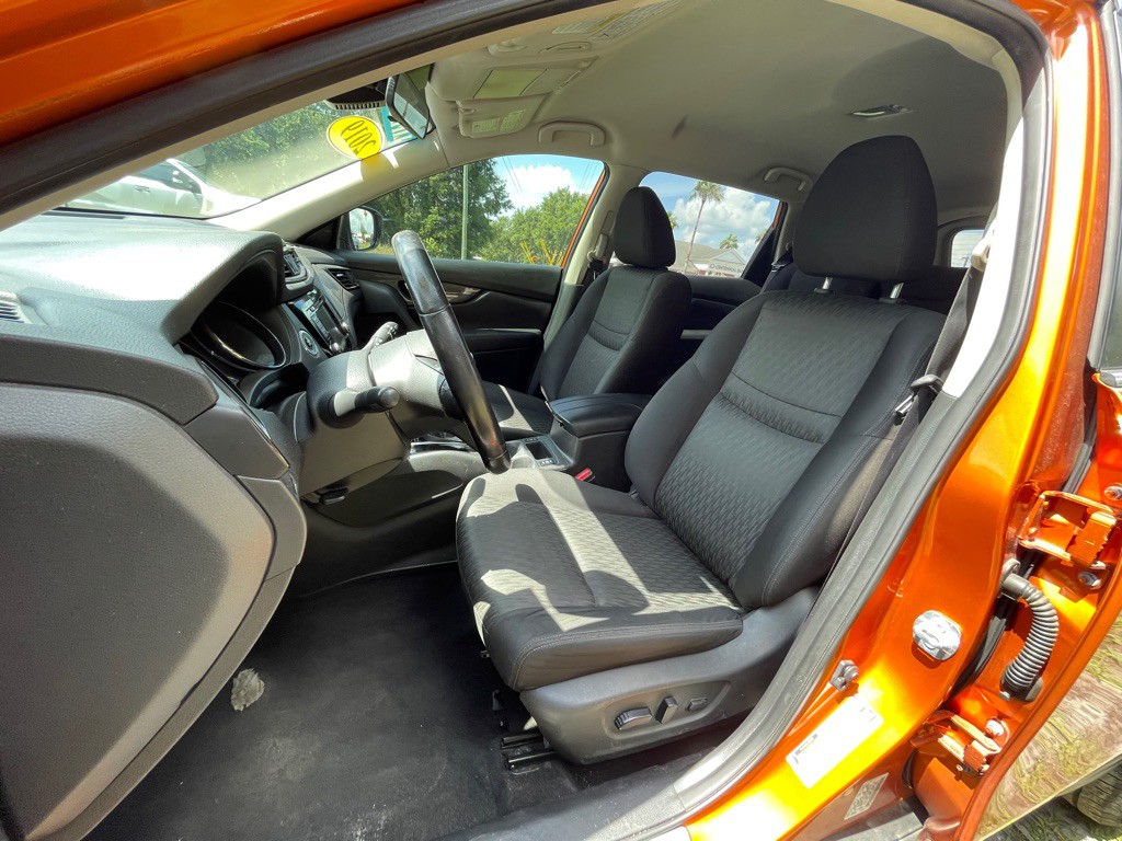 2019 Nissan Rogue Image 14