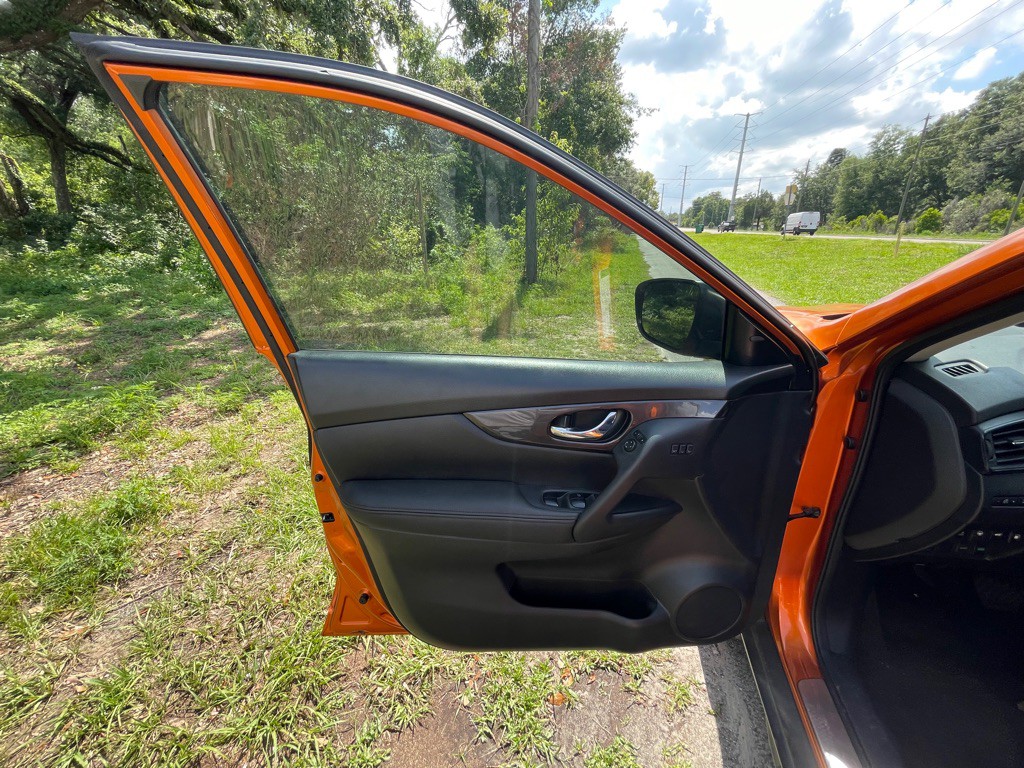 2019 Nissan Rogue Image 23