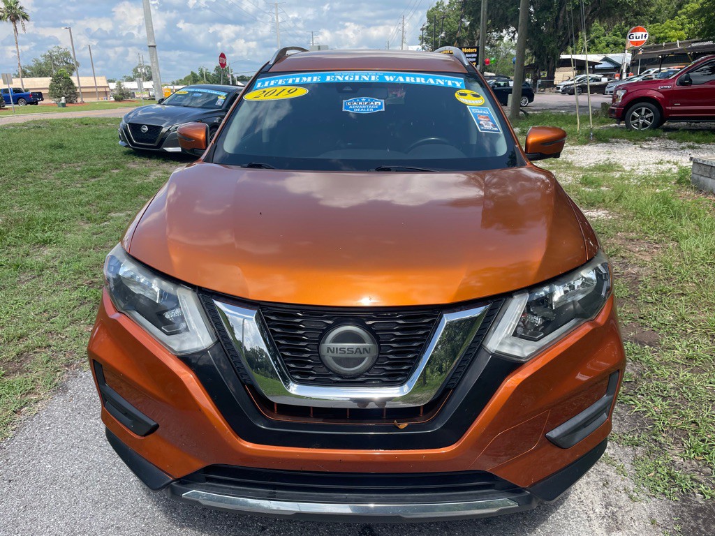 2019 Nissan Rogue Image 2