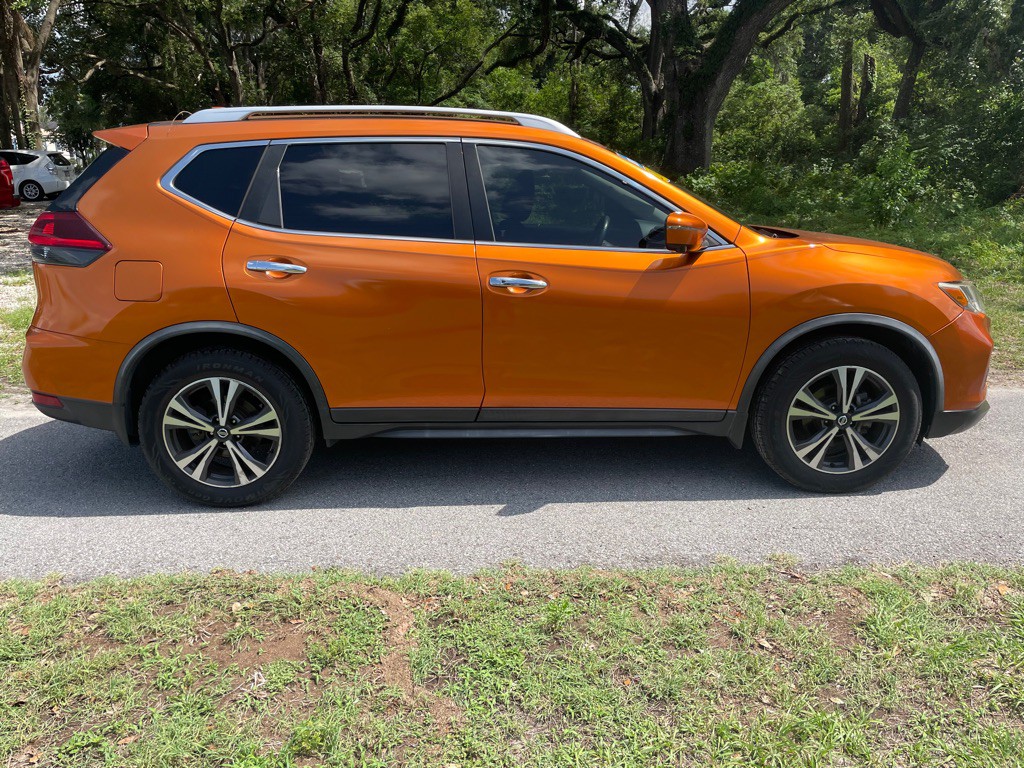 2019 Nissan Rogue Image 8