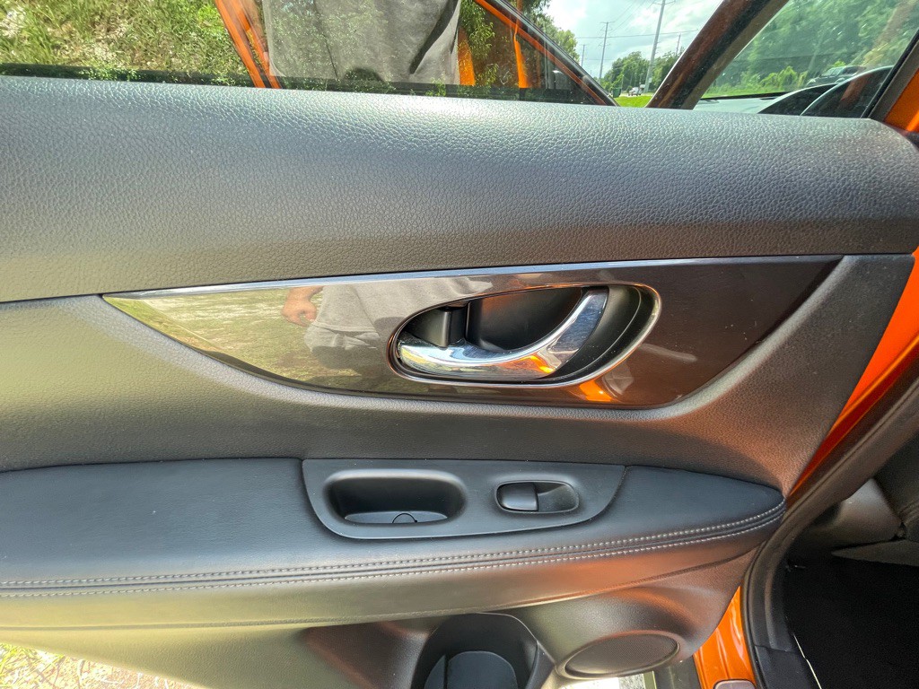 2019 Nissan Rogue Image 26