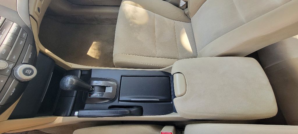 2009 Honda Accord Image 18