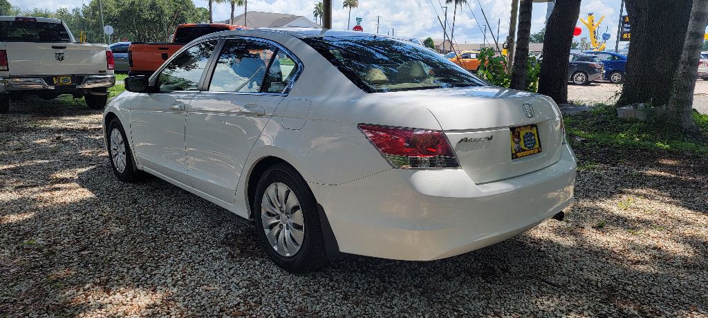 2009 Honda Accord Image 2