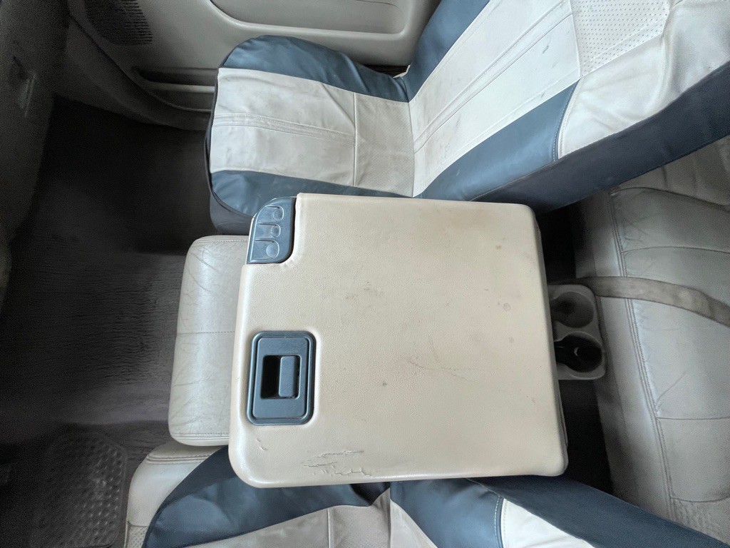 2001 Ford F-250 Image 8