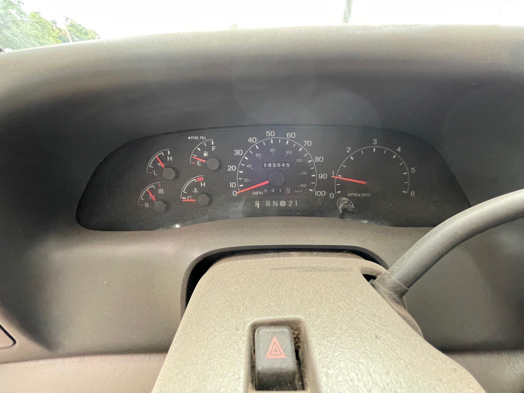 2001 Ford F-250 Image 10