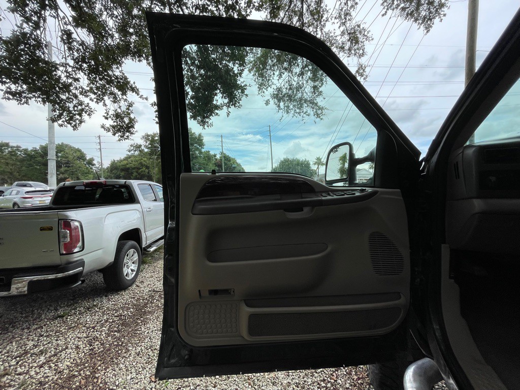 2001 Ford F-250 Image 23