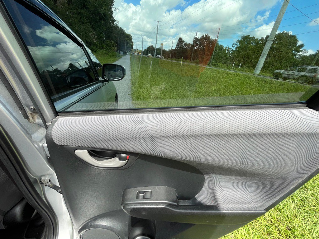2013 Honda Fit Image 28