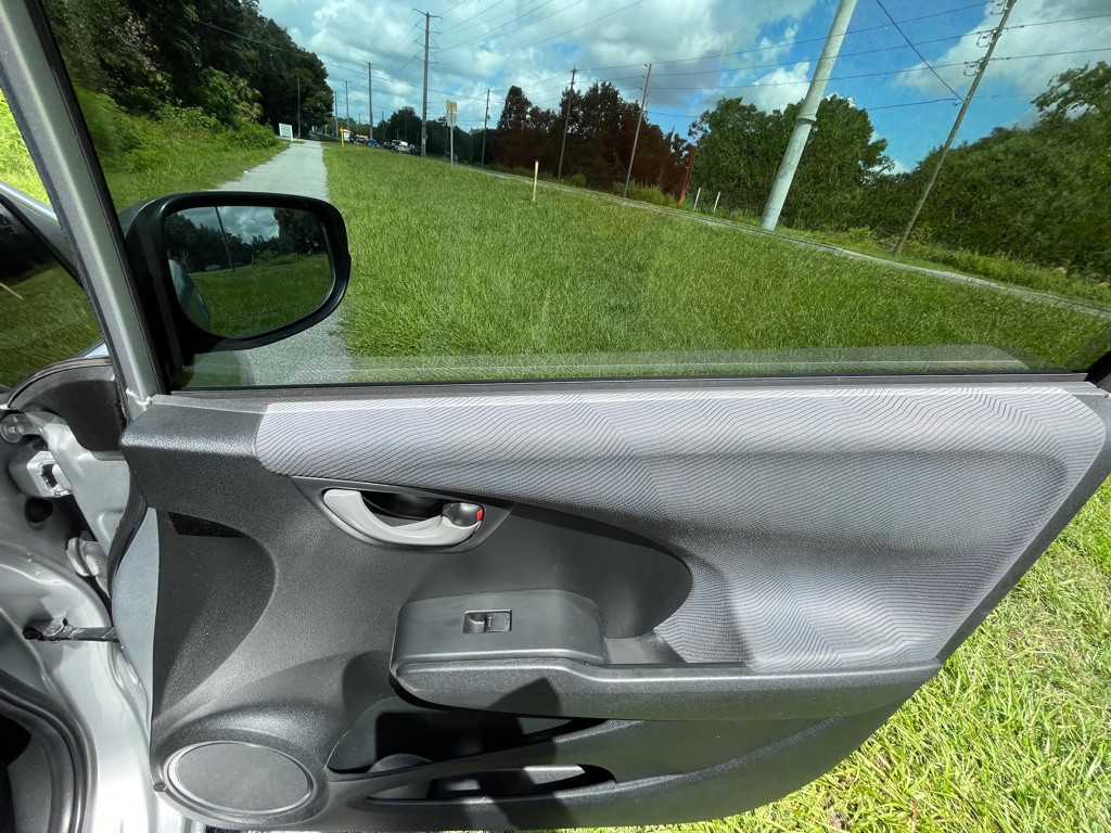 2013 Honda Fit Image 30