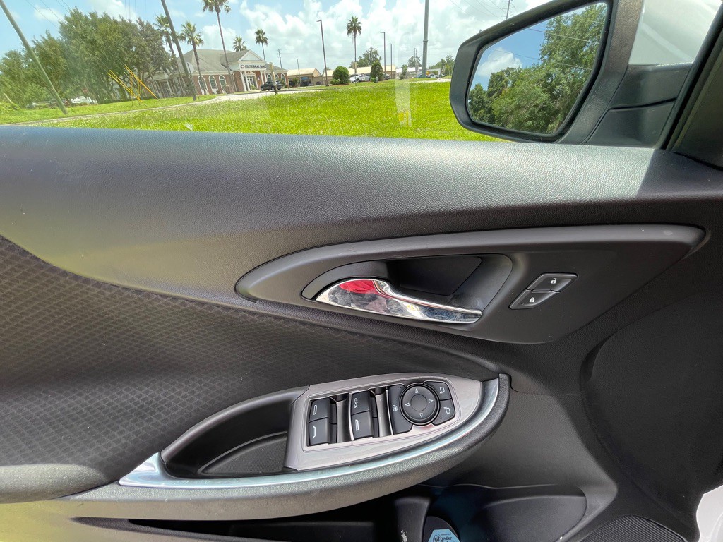 2020 Chevrolet Malibu Image 20
