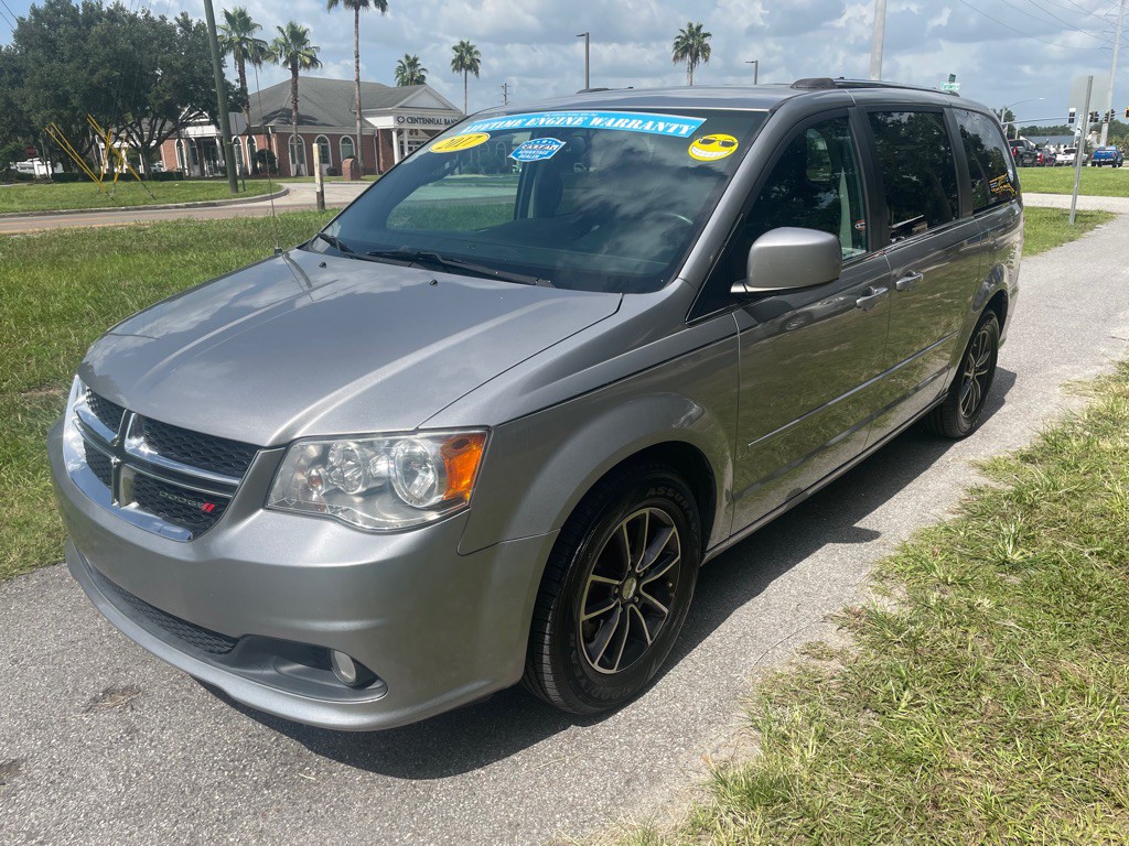 2017 Dodge Grand Caravan Image 3