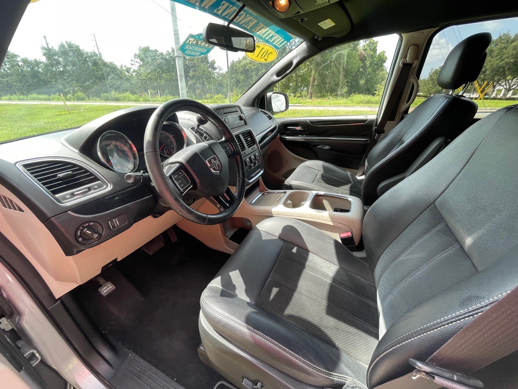 2017 Dodge Grand Caravan Image 10