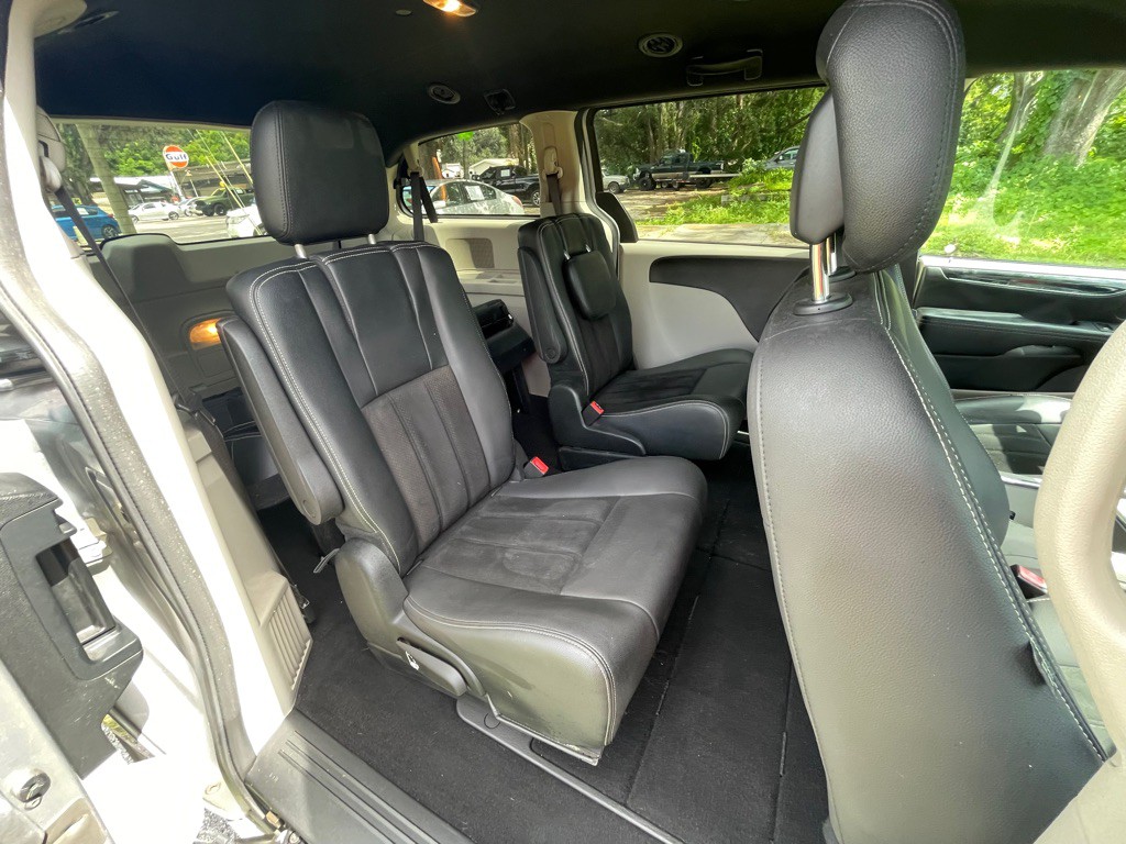 2017 Dodge Grand Caravan Image 16