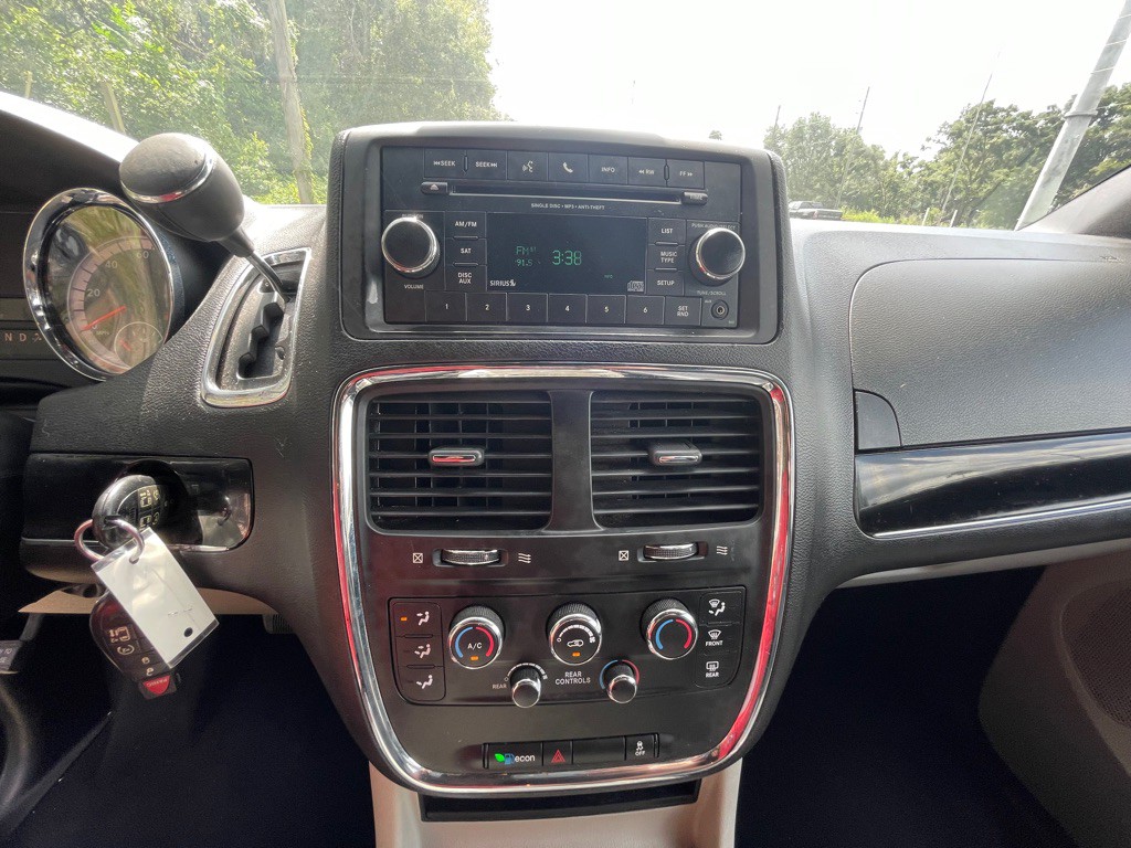 2017 Dodge Grand Caravan Image 24
