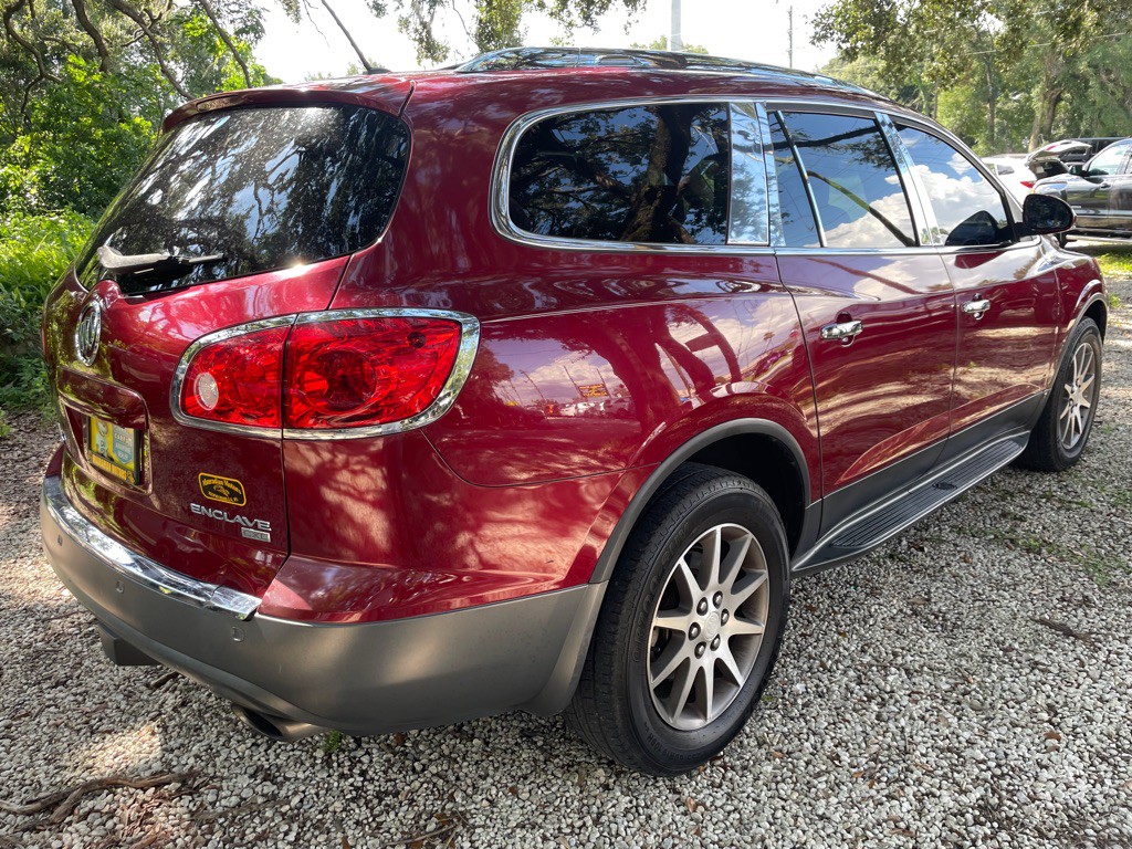 2010 Buick Enclave Image 8