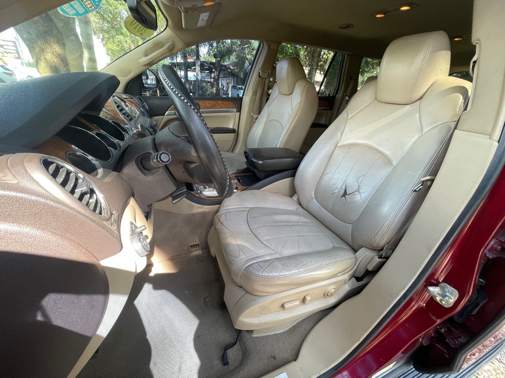 2010 Buick Enclave Image 12