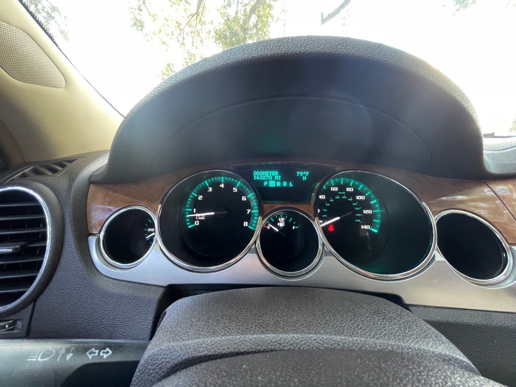 2010 Buick Enclave Image 30