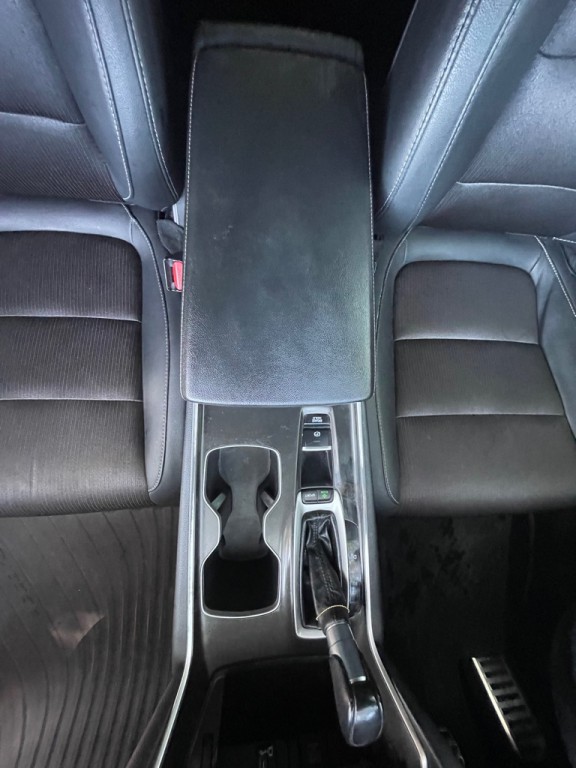 2020 Honda Accord Image 9